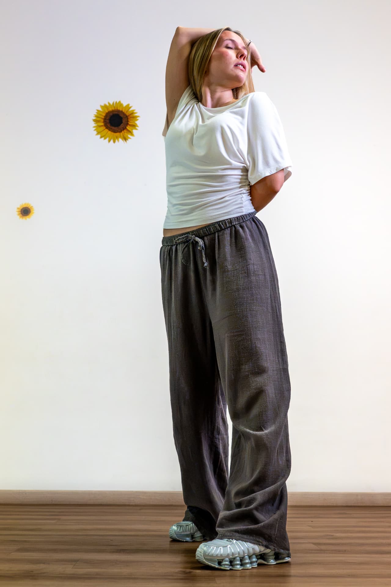 Ilaria Ganzerla in posa hip hop